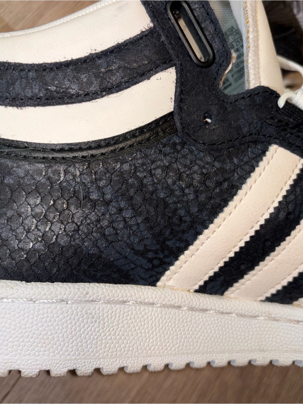 Adidas Concord Men’s High-Top Sneakers in Navy, Black, and White size 8 - Picture 9 of 13
